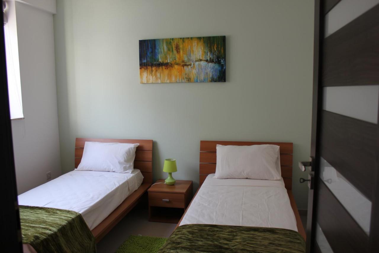 Sunny 2 Bedroom, 2 Bathrooms, Seaside Apt. Sliema Kültér fotó