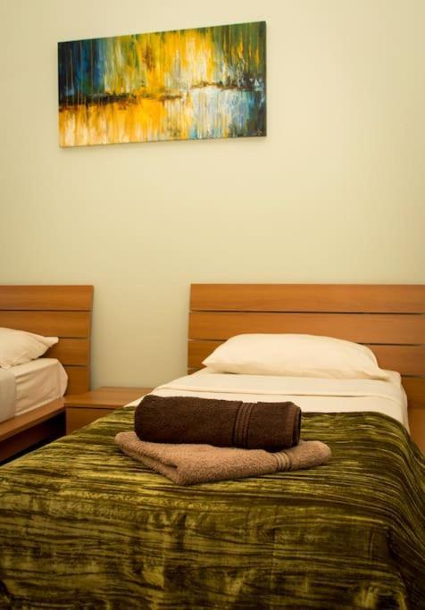 Sunny 2 Bedroom, 2 Bathrooms, Seaside Apt. Sliema Kültér fotó