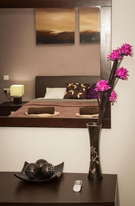 Sunny 2 Bedroom, 2 Bathrooms, Seaside Apt. Sliema Kültér fotó