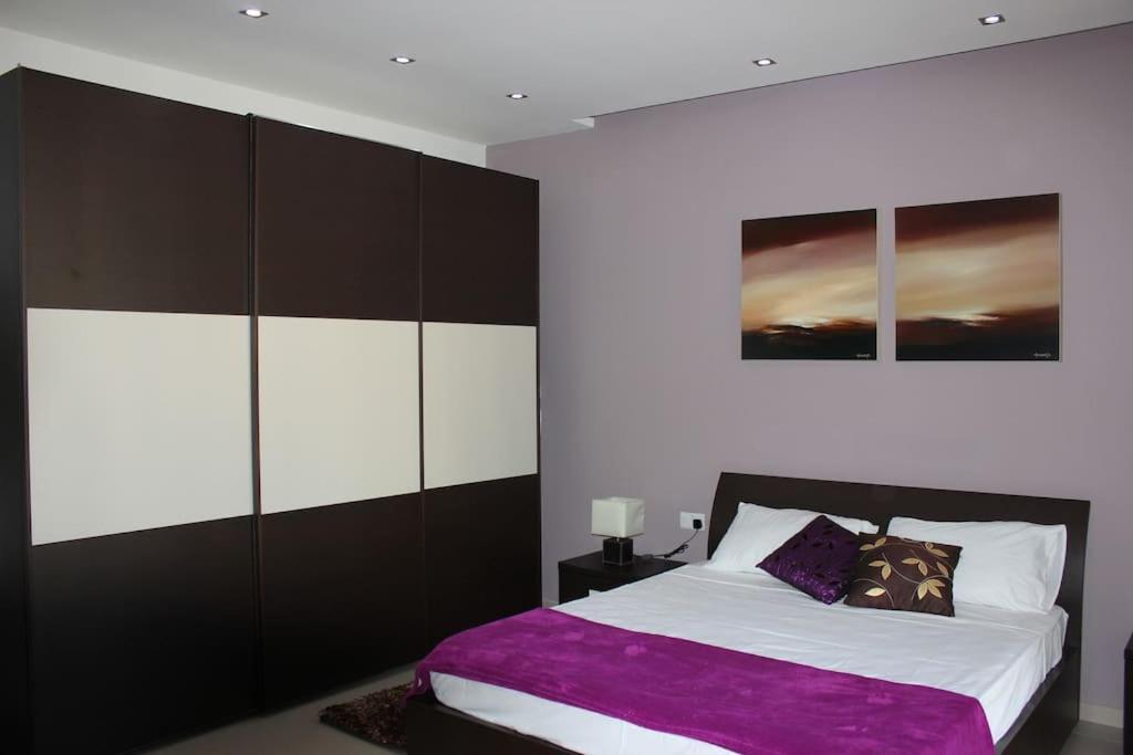 Sunny 2 Bedroom, 2 Bathrooms, Seaside Apt. Sliema Kültér fotó