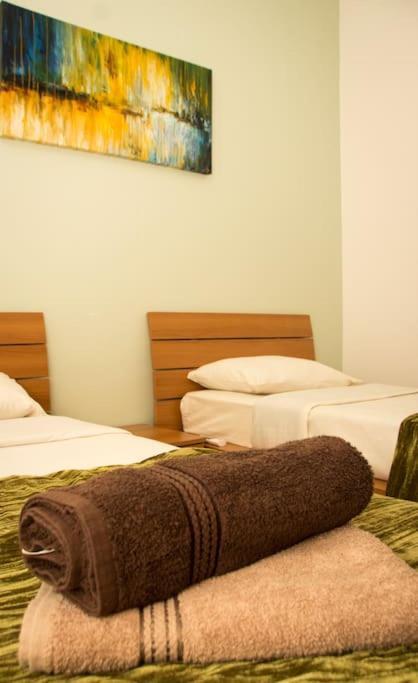 Sunny 2 Bedroom, 2 Bathrooms, Seaside Apt. Sliema Kültér fotó