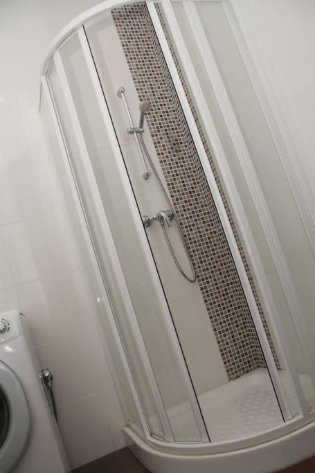 Sunny 2 Bedroom, 2 Bathrooms, Seaside Apt. Sliema Kültér fotó
