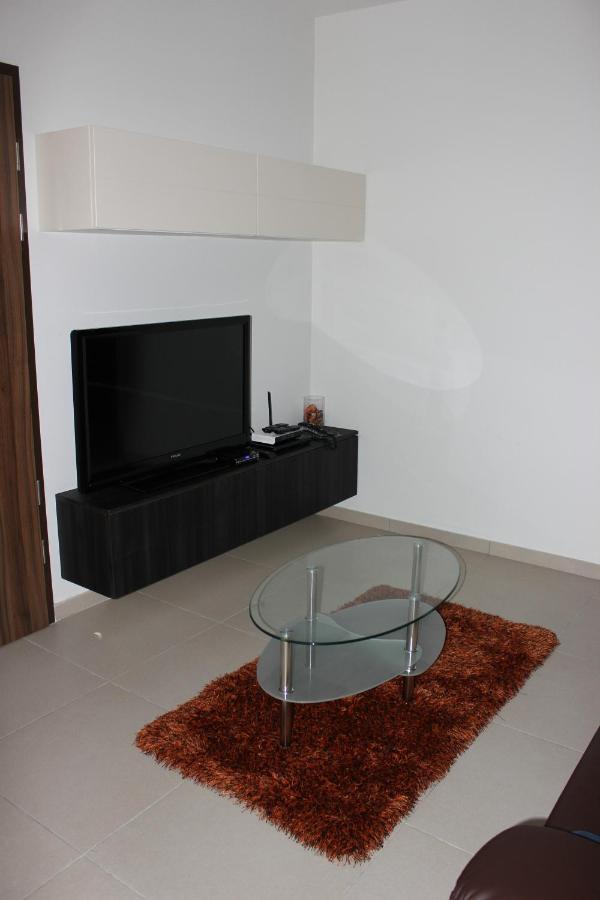 Sunny 2 Bedroom, 2 Bathrooms, Seaside Apt. Sliema Kültér fotó