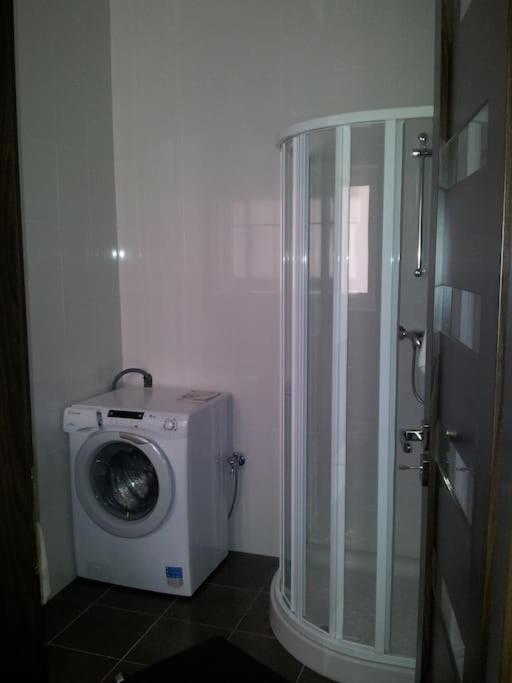 Sunny 2 Bedroom, 2 Bathrooms, Seaside Apt. Sliema Kültér fotó