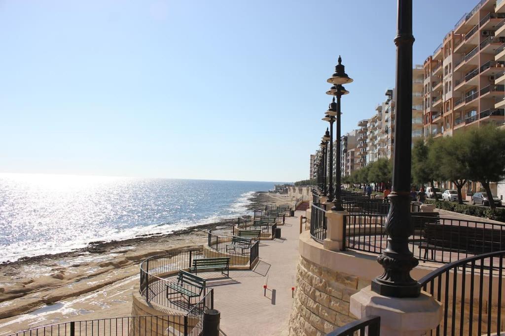 Sunny 2 Bedroom, 2 Bathrooms, Seaside Apt. Sliema Kültér fotó