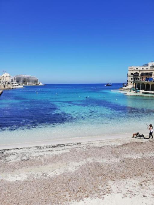 Sunny 2 Bedroom, 2 Bathrooms, Seaside Apt. Sliema Kültér fotó