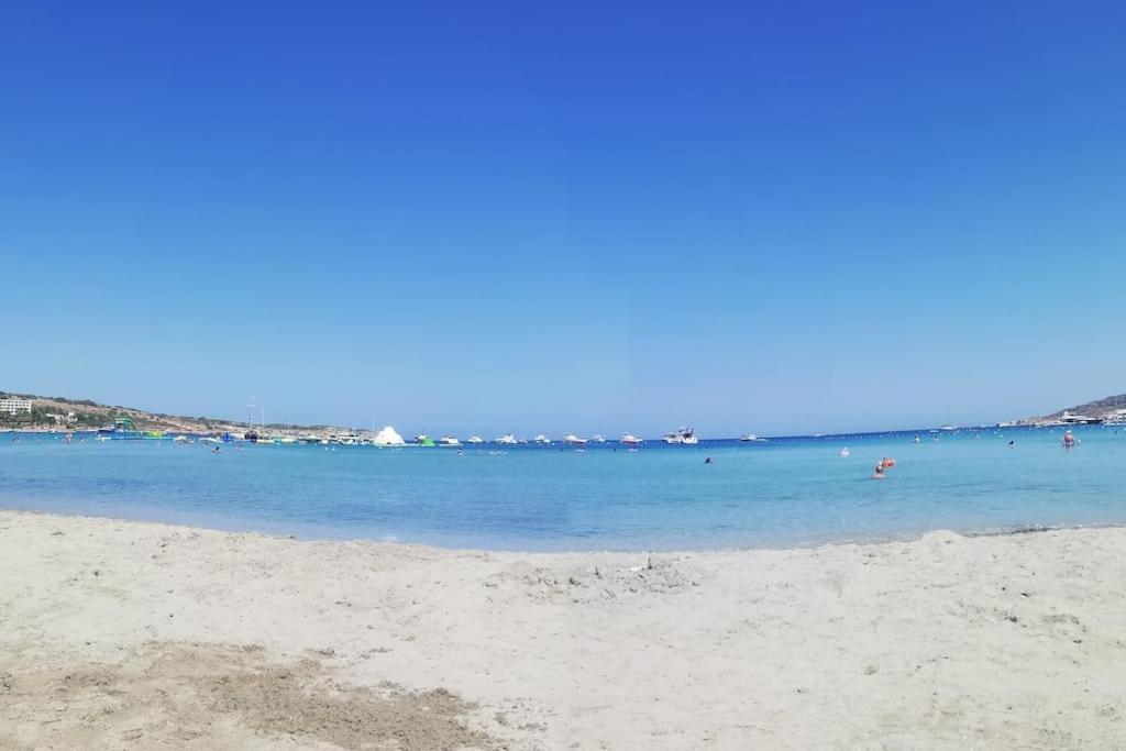 Sunny 2 Bedroom, 2 Bathrooms, Seaside Apt. Sliema Kültér fotó