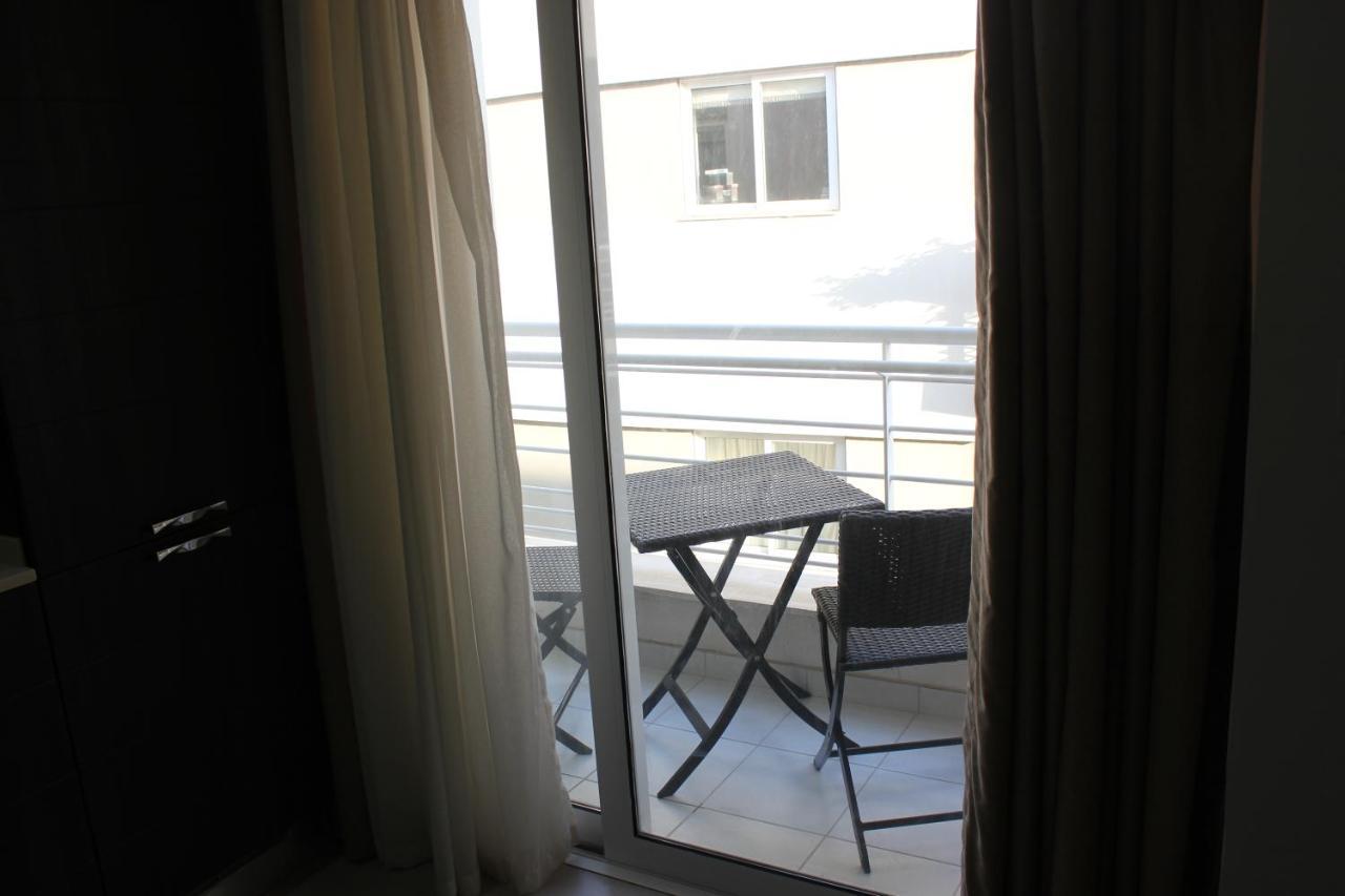 Sunny 2 Bedroom, 2 Bathrooms, Seaside Apt. Sliema Kültér fotó
